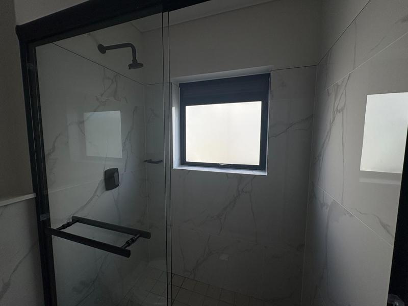 To Let 1 Bedroom Property for Rent in Richwood Western Cape